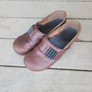 Women's Sanita Danish Clogs EU 40 US 9‎ Brown Oiled Leather w/Accents GUC